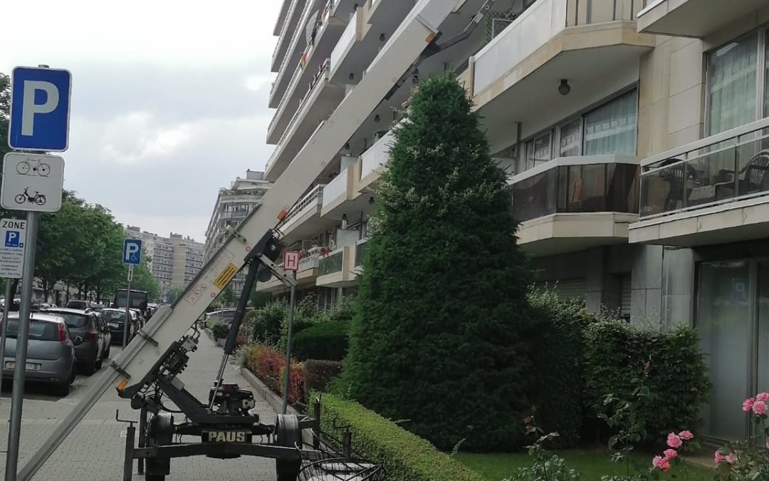 Location lift pas cher à Court-Saint-Etienne