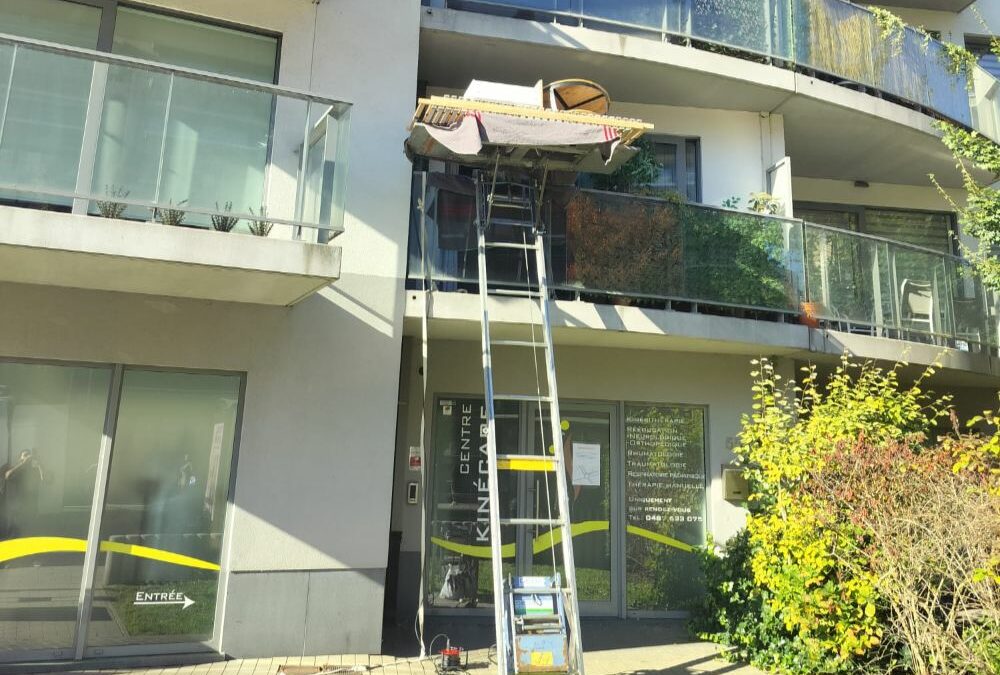 Déménagement avec lift monte-meuble à Bruxelles : guide complet pour particuliers et professionnels